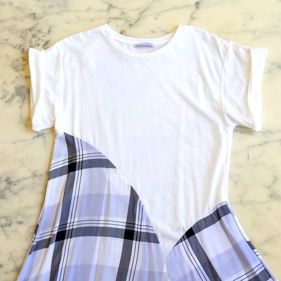 NWOT. Zara Short Sleeve Loose Fit Maxi Dress with multi color plaid bottom. - Picture 2 of 5